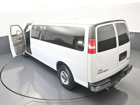Used 2020 GMC Savana 3500 LT w/ LT Preferred Equipment Group image 60