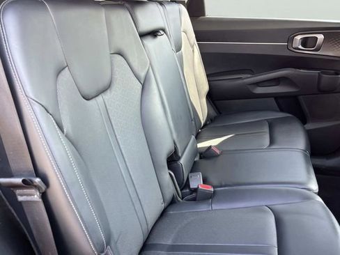 Certified 2021 Kia Sorento S w/ Panoramic Sunroof Package AWD/4WD image 21