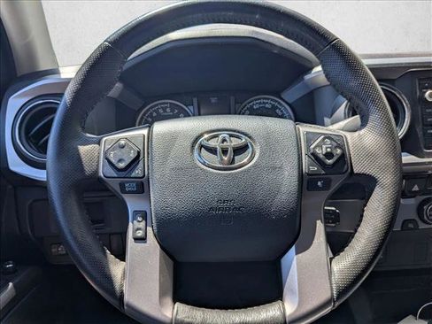 Used 2017 Toyota Tacoma SR5 w/ Tow Package RWD image 11