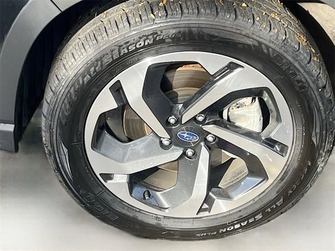 Used 2024 Subaru Forester Touring w/ Pop Package 2 image 33