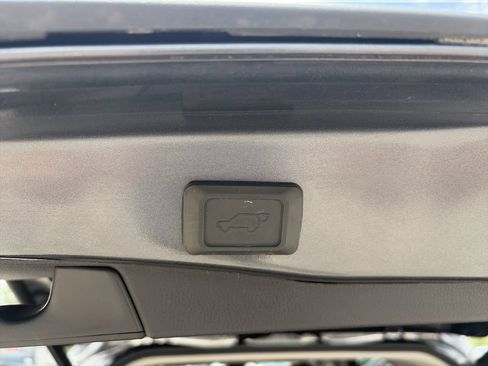 Used 2022 Toyota RAV4 XLE Premium FWD image 34