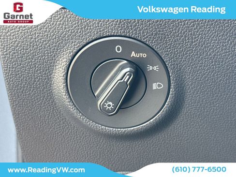 Used 2023 Volkswagen Taos SE AWD/4WD image 32