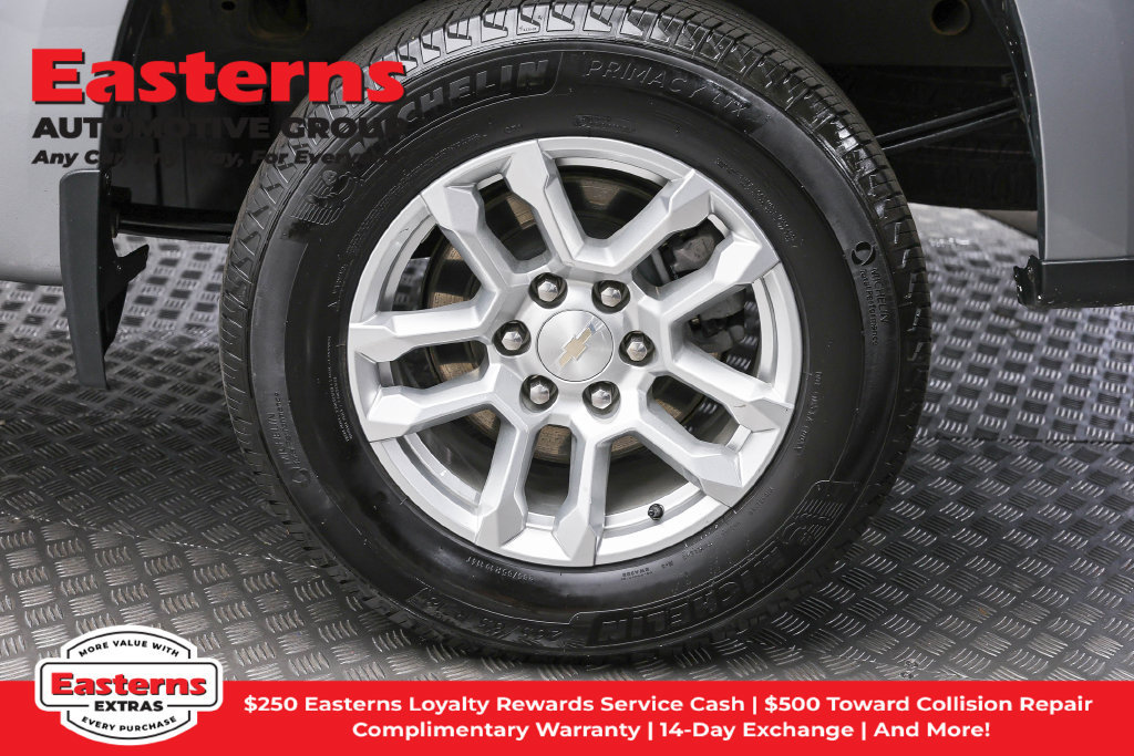 Used 2023 Chevrolet Silverado 1500 LT AWD/4WD image 9
