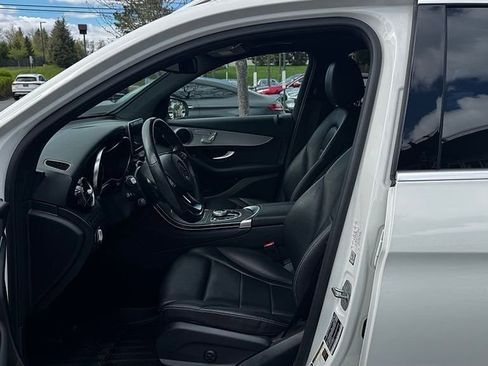Used 2019 Mercedes-Benz GLC 300 4MATIC image 16