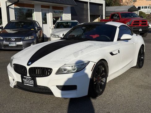 Used 2015 BMW Z4 sDrive28i image 1