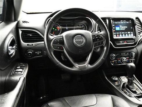 Used 2020 Jeep Cherokee Limited image 19