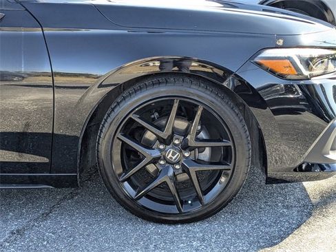 Used 2023 Honda Civic Sport image 11