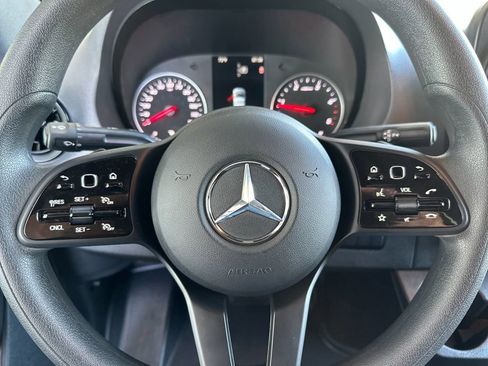 Used 2023 Mercedes-Benz Sprinter 2500 image 21
