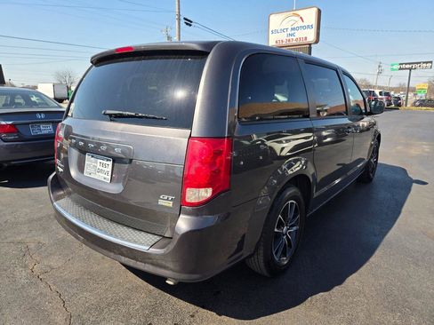 Used 2018 Dodge Grand Caravan GT image 5