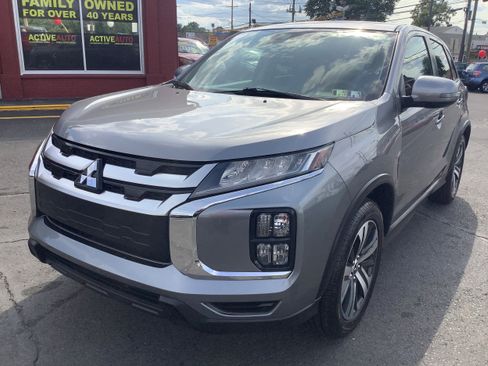 Used 2021 Mitsubishi Outlander Sport SE image 3