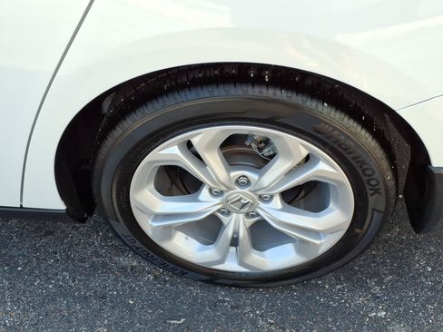 Used 2024 Honda Accord LX image 11