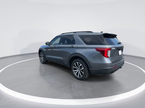 Used 2022 Ford Explorer ST-Line w/ Class IV Trailer Tow Package image 6