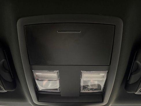 Used 2019 Dodge Challenger SXT image 31