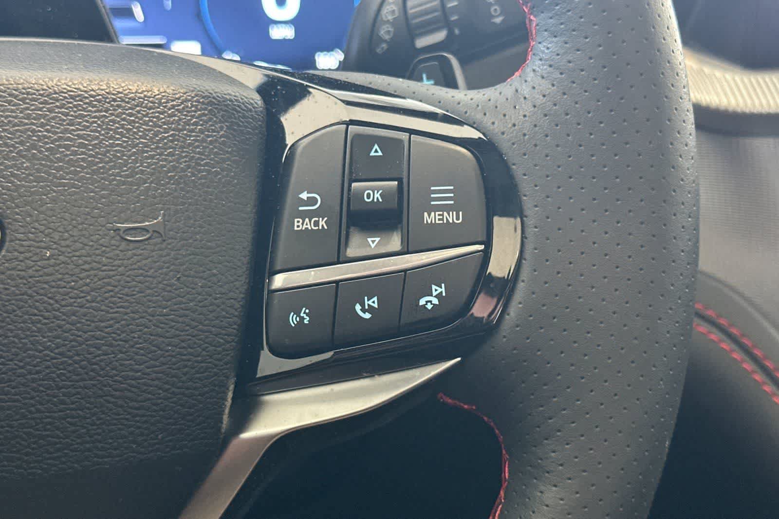 Used 2025 Ford Explorer ST AWD/4WD image 29