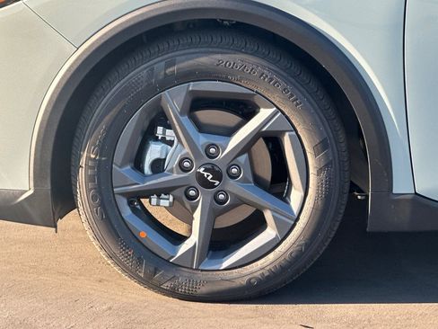 New 2026 Kia K4 LXS image 24