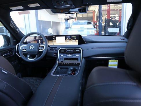 New 2025 Nissan Armada Platinum Reserve image 38