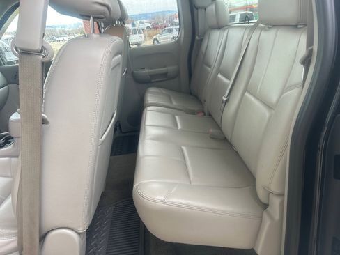 Used 2011 Chevrolet Silverado 3500 LTZ image 17