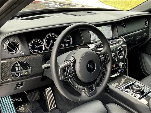 Certified 2022 Rolls-Royce Cullinan Black Badge w/ Dark Exterior Package image 14
