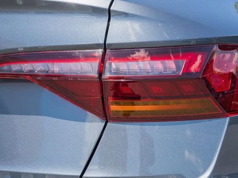 Used 2019 Volkswagen Jetta R-Line w/ R-Line Cold Weather Package FWD image 7