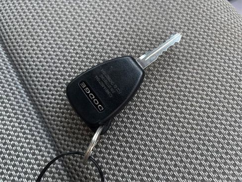 Used 2011 Dodge Caliber Mainstreet image 27