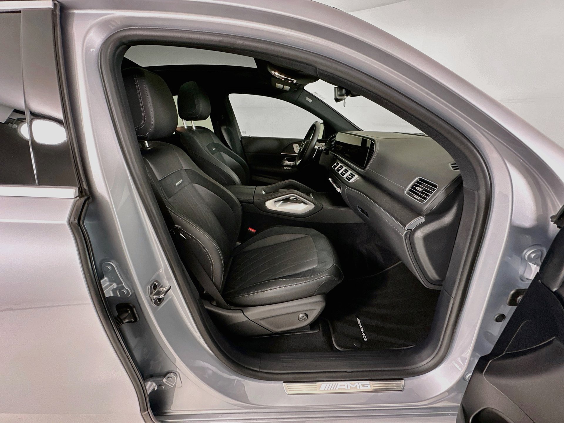 Certified 2025 Mercedes-Benz GLE 53 AMG 4MATIC Coupe image 32