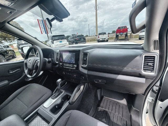Used 2022 Nissan Frontier SV RWD image 27