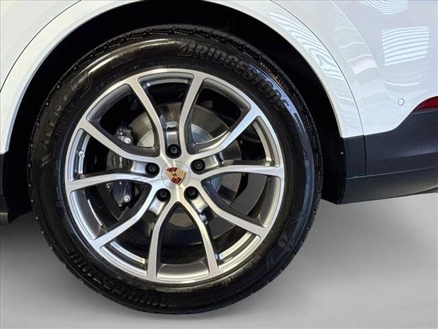 Certified 2026 Porsche Cayenne Coupe AWD/4WD image 23