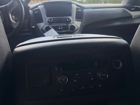 Used 2017 GMC Yukon XL SLT w/ Premium Edition RWD image 18