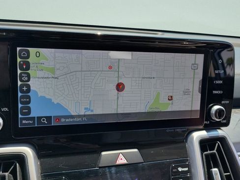 Used 2022 Kia Sorento S w/ Panoramic Sunroof Package FWD image 18