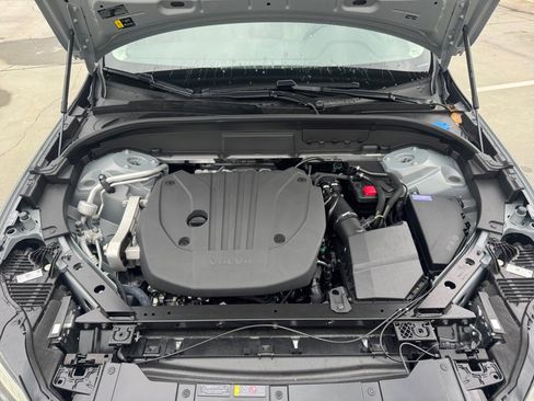 New 2025 Volvo XC60 B5 Plus w/ Protection Package Premier image 16