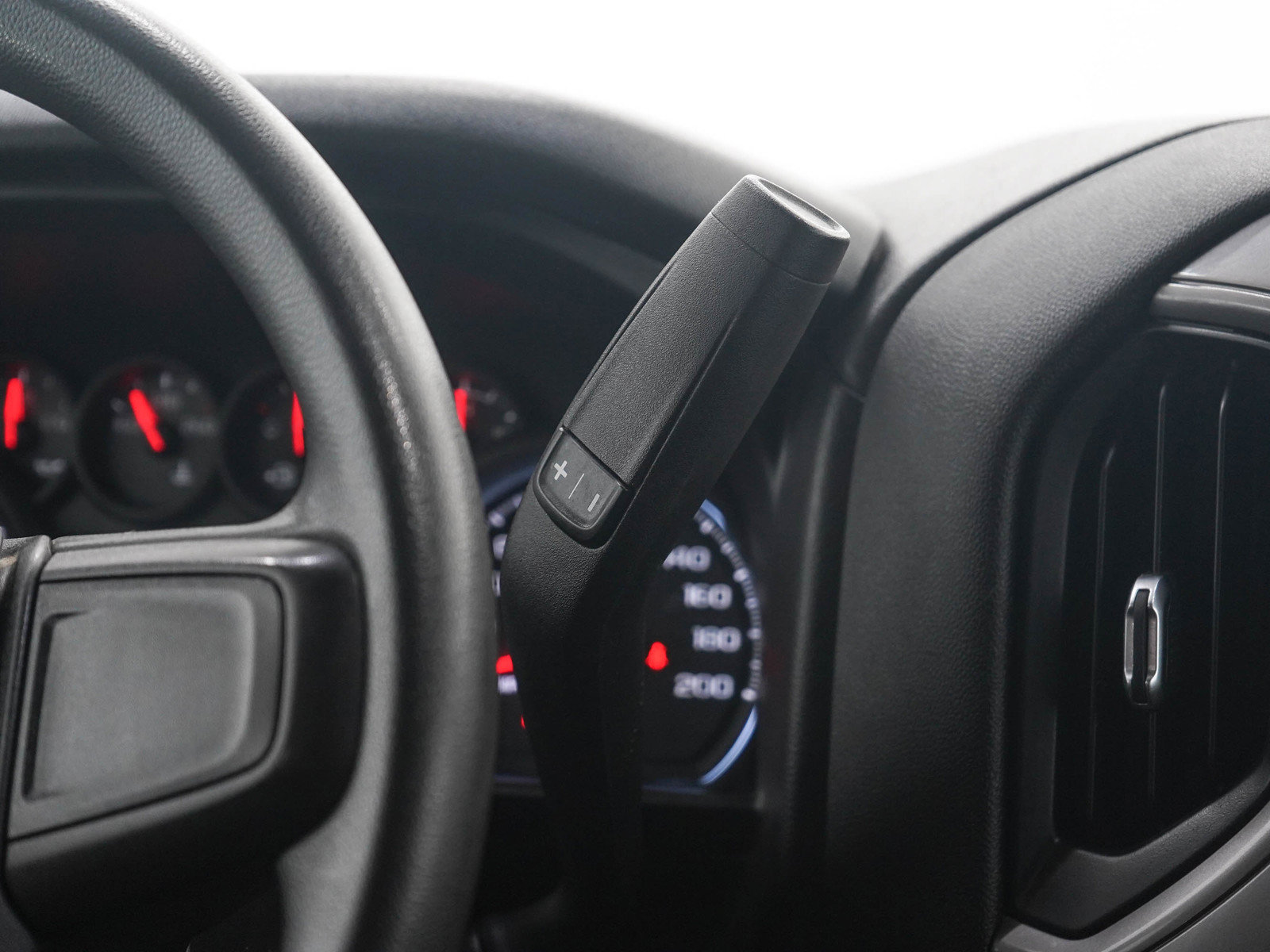 Used 2019 GMC Sierra 1500 4x4 Crew Cab w/ Convenience Package image 19
