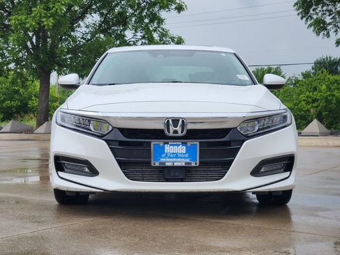 Used 2018 Honda Accord EX image 2