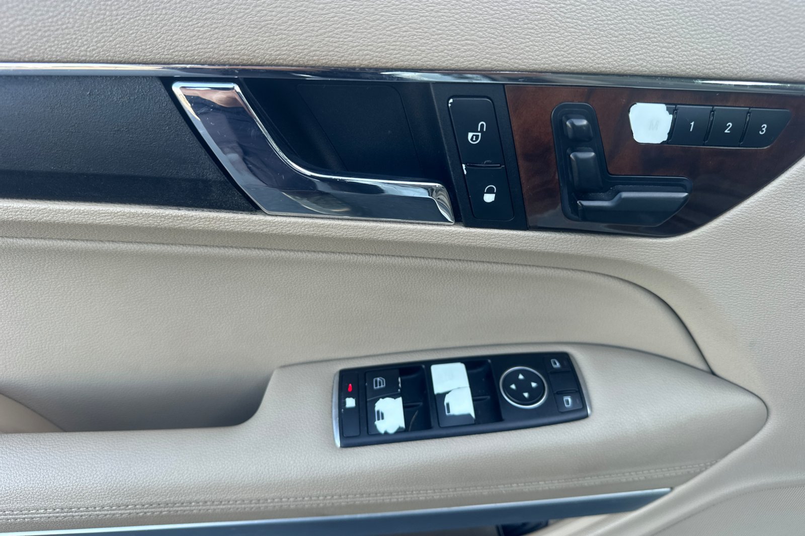 Used 2011 Mercedes-Benz E 350 Cabriolet image 14