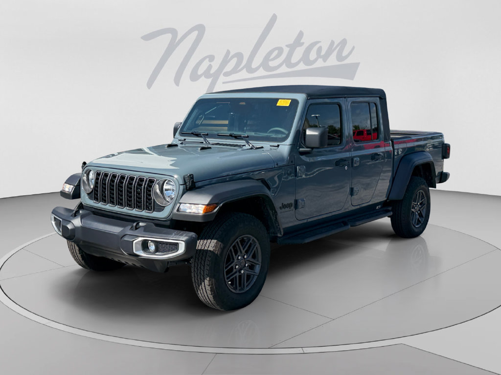 Used 2026 Jeep Gladiator Sport AWD/4WD image 1