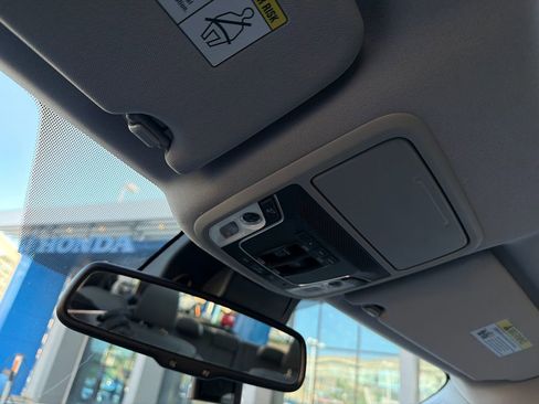 Used 2016 Honda Pilot Elite image 31