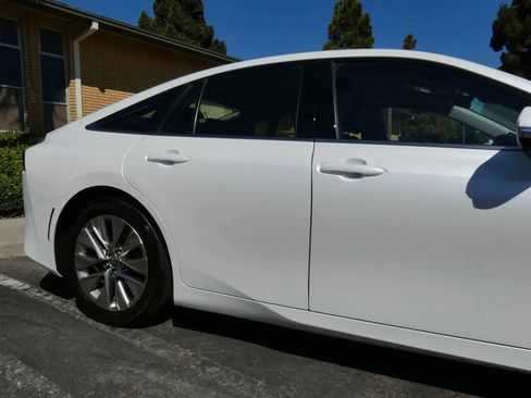 Used 2023 Toyota Mirai w/ Advanced Technology Package image 4