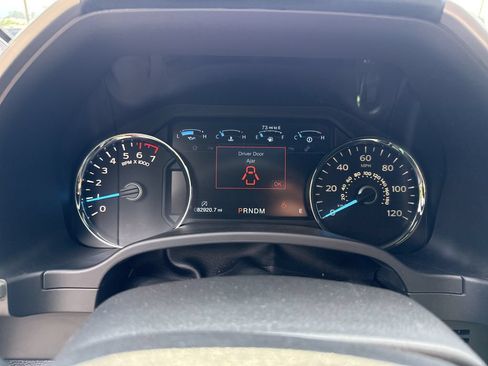 Used 2019 Ford F150 Lariat w/ Equipment Group 502A Luxury AWD/4WD image 26