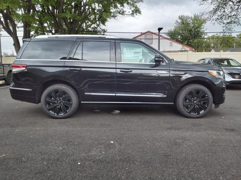 Certified 2024 Lincoln Navigator Reserve image 2