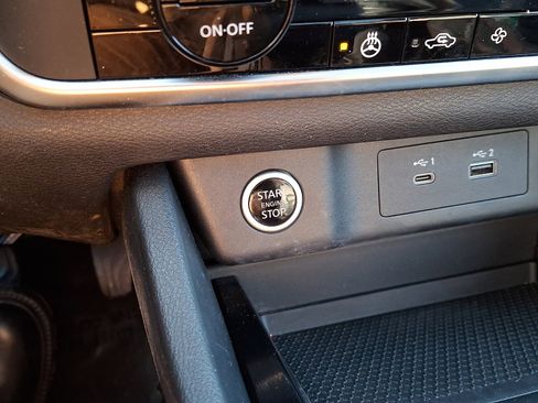 Used 2023 Nissan Rogue SV image 20