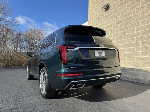 Used 2024 Cadillac XT6 Premium Luxury image 8