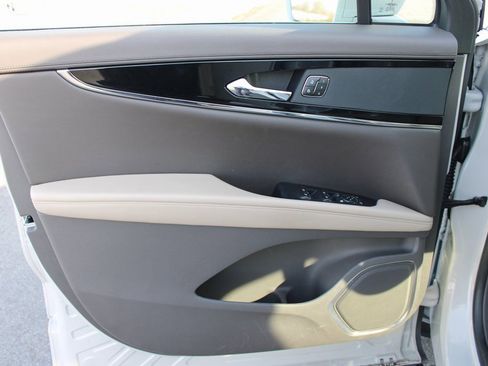 Used 2023 Lincoln Nautilus Reserve w/ Cargo Utility Package image 10