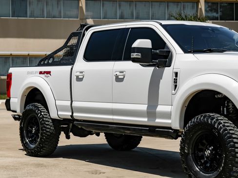 Used 2022 Ford F250 Lariat w/ Lariat Ultimate Package AWD/4WD image 28