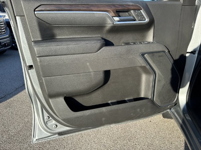 Used 2025 GMC Sierra 1500 SLT AWD/4WD image 22