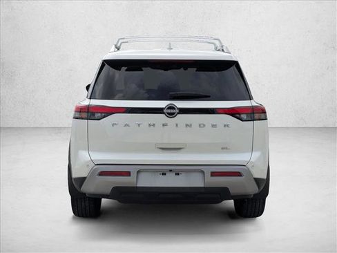 Certified 2024 Nissan Pathfinder SL FWD image 6