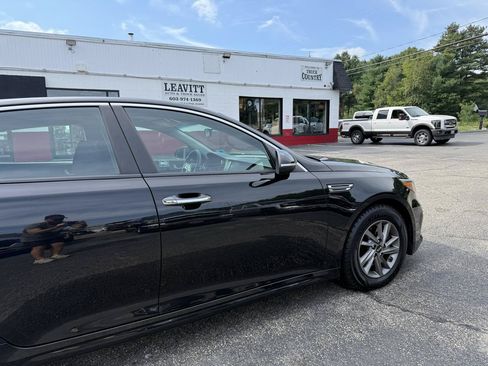Used 2020 Kia Optima LX FWD image 12