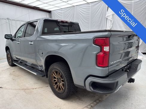 Used 2021 Chevrolet Silverado 1500 High Country w/ Technology Package AWD/4WD image 5