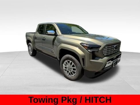 Used 2025 Toyota Tacoma Limited AWD/4WD image 8