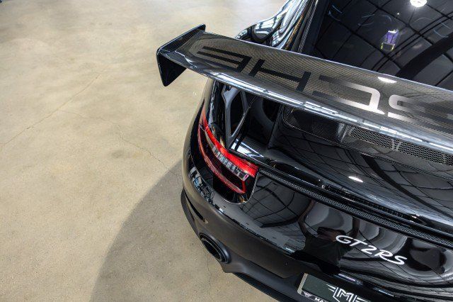 Used 2019 Porsche 911 GT2 RS w/ Weissach Package RWD image 17