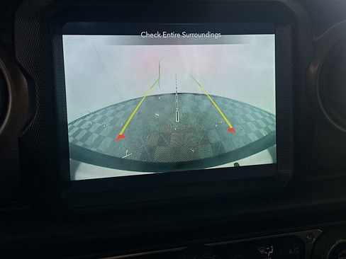 Used 2021 Jeep Wrangler Sport S image 22