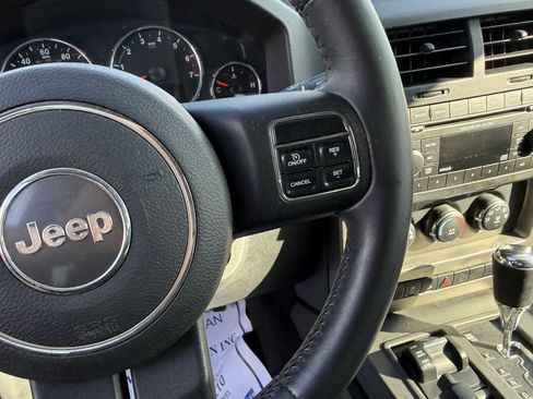 Used 2012 Jeep Liberty Sport w/ Popular Equipment Group AWD/4WD image 20